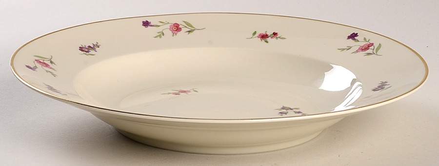 Victoria (Smooth) Large Rim Soup Bowl by Heinrich - H&C-1