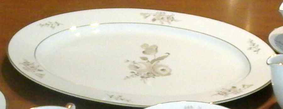 HC204 14" Oval Serving Platter by Heinrich - H&C-1