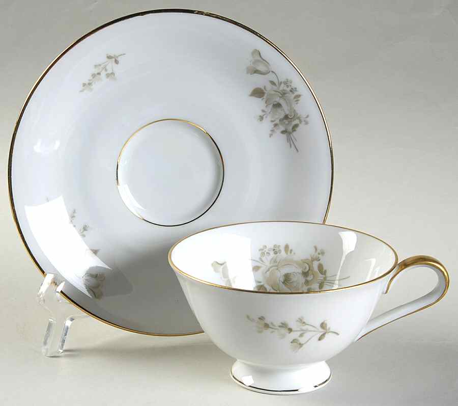 HC204 Footed Cup & Saucer Set by Heinrich - H&C-1