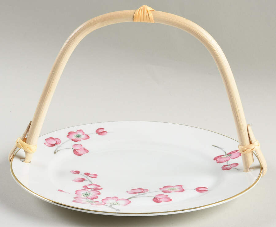 14852 5 3/8"-5 5/8" Bamboo Handled Serving Plate  HC by Heinrich - H&C-1