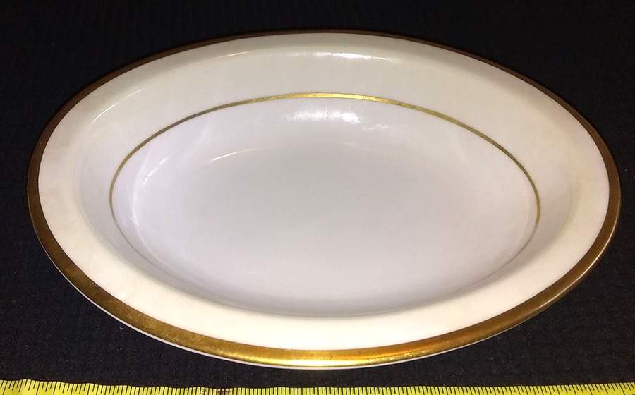 HC221 10" Oval Vegetable Bowl by Heinrich - H&C-1