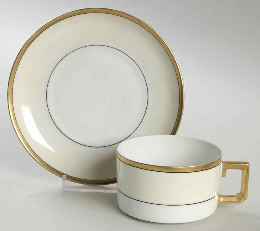 HC225 Flat Cup & Saucer Set by Heinrich - H&C-1
