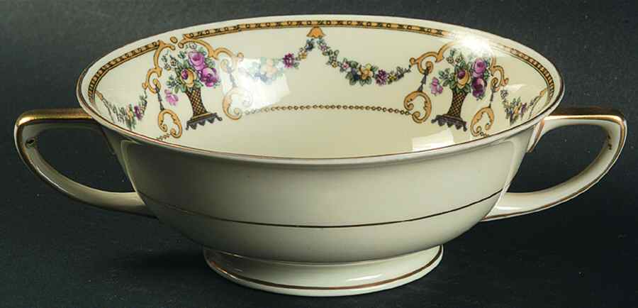HC238 Footed Cream Soup Bowl by Heinrich - H&C-1