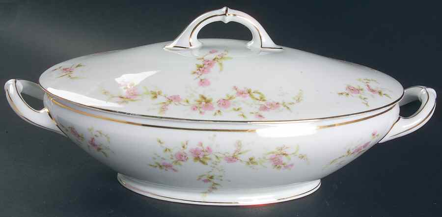 HC24 Oval Covered Vegetable by Heinrich - H&C-1