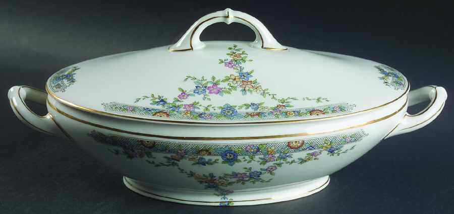 HC249 Oval Covered Vegetable by Heinrich - H&C-1