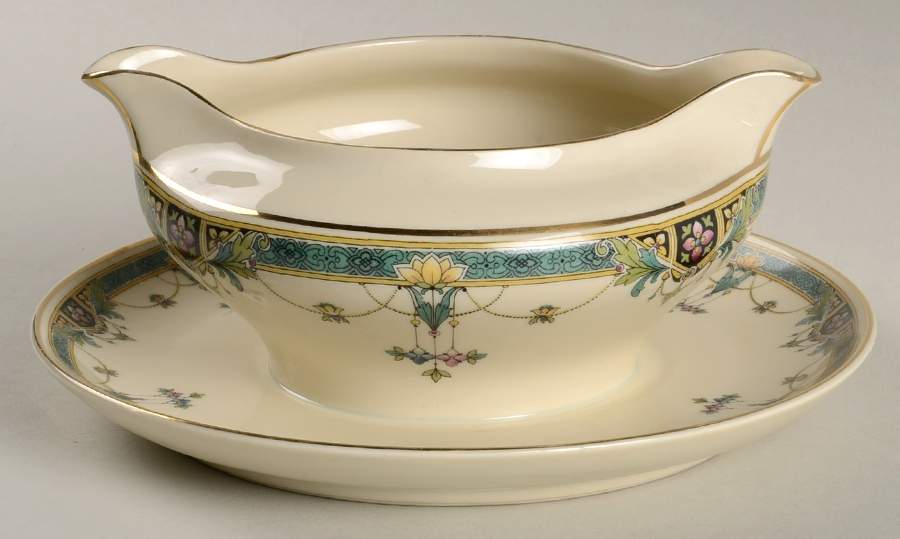 HC255 Gravy Boat with Attached Underplate by Heinrich - H&C-1