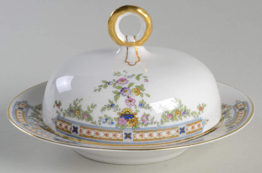 10899 Round Covered Butter with Strainer by Heinrich - H&C-1