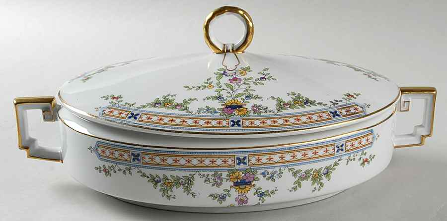 10899 Oval Covered Vegetable by Heinrich - H&C-1