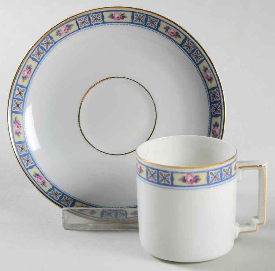 HC28 Flat Demitasse Cup & Saucer Set by Heinrich - H&C-1