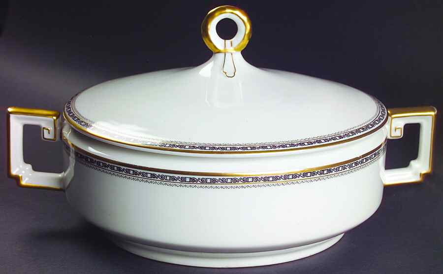 HC288 Round Covered Vegetable by Heinrich - H&C-1