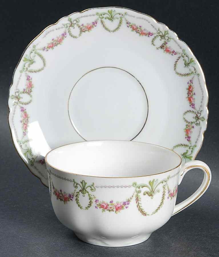 HC301 Flat Cup & Saucer Set by Heinrich - H&C-1