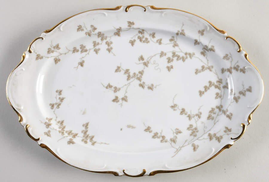 17971 13" Oval Serving Platter by Heinrich - H&C-1