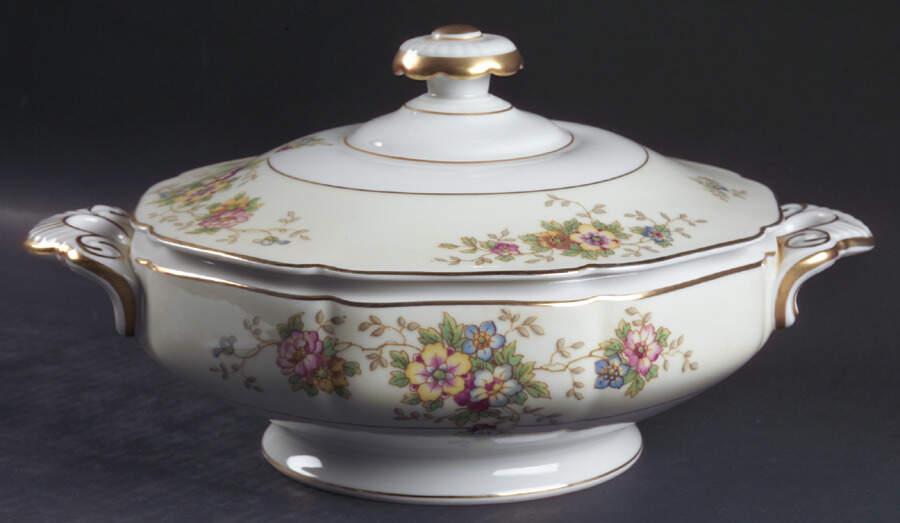 HC314C (CREAM ON WHITE) Round Covered Vegetable by Heinrich - H&C-1