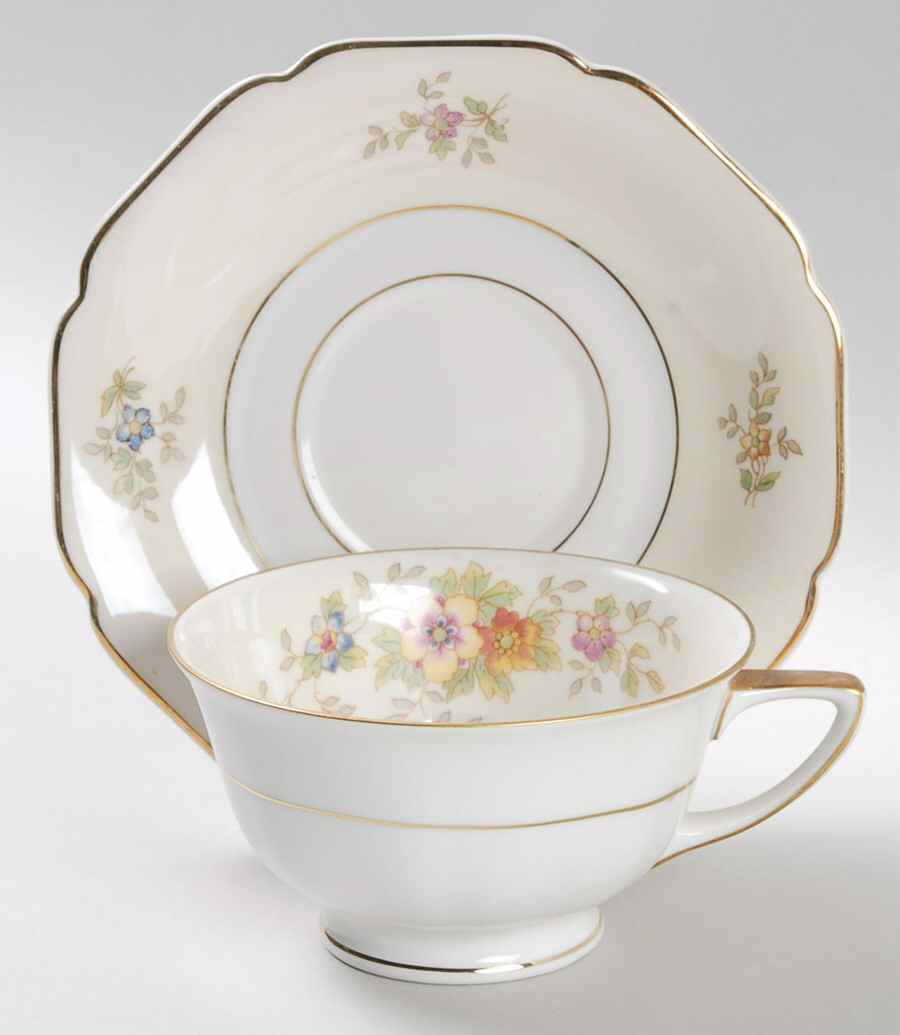 HC314C (CREAM ON WHITE) Footed Cup & Saucer Set by Heinrich - H&C-1