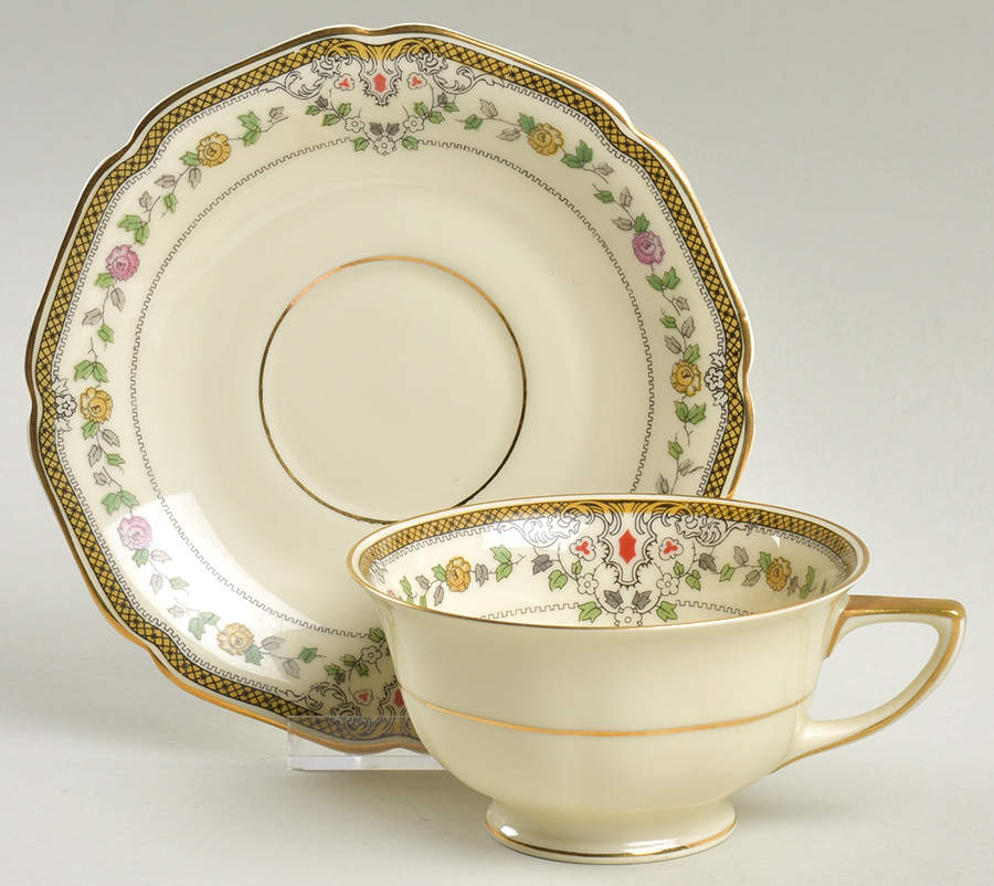 HC317 Footed Cup & Saucer Set by Heinrich - H&C-1