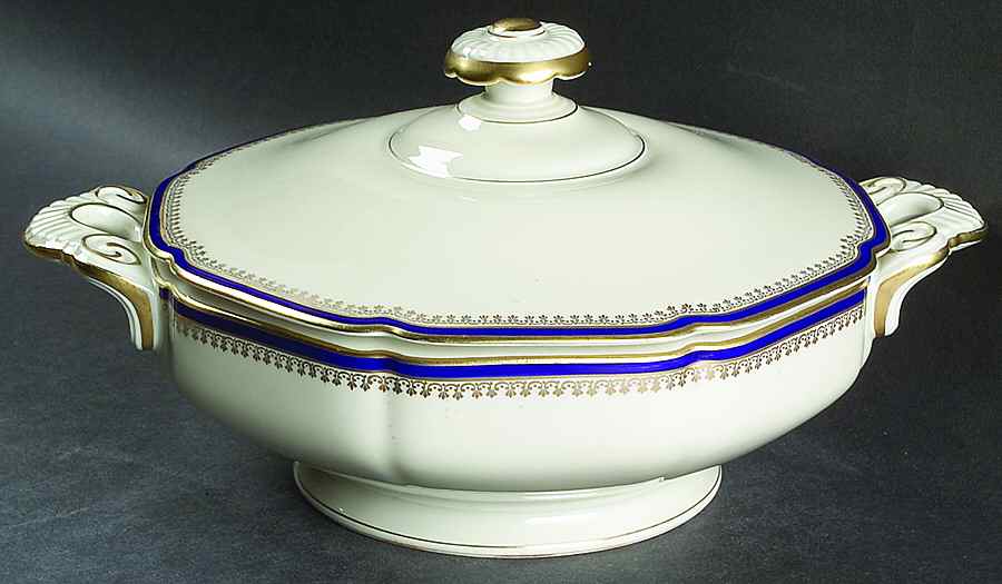 HC32 Round Covered Vegetable by Heinrich - H&C-1