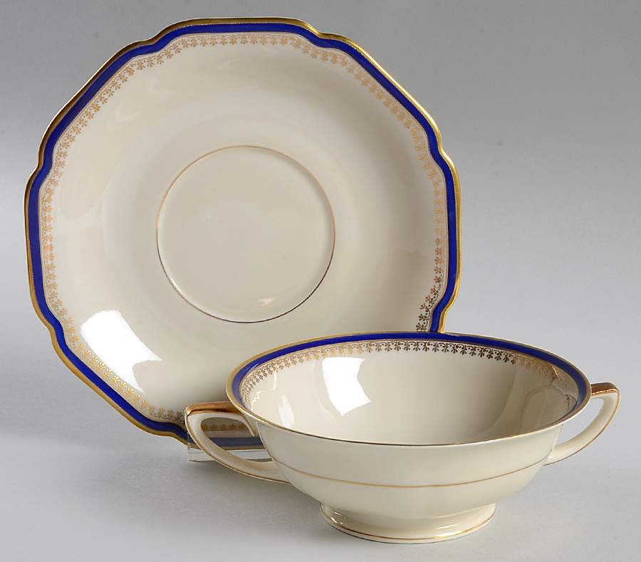 HC32 Footed Cream Soup Bowl & Saucer Set by Heinrich - H&C-1
