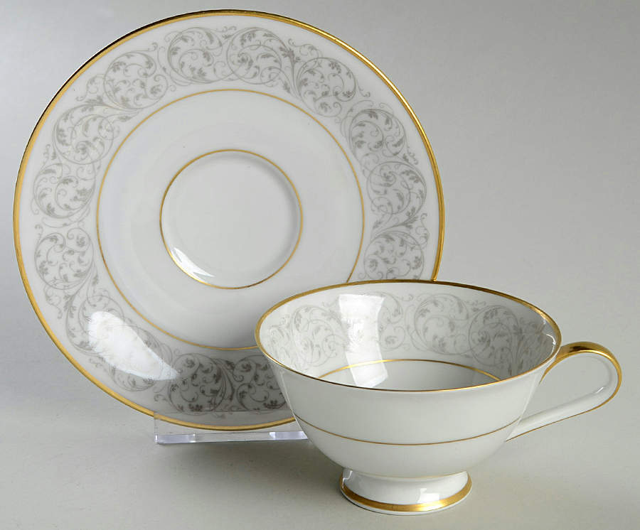 HC329 Footed Cup & Saucer Set by Heinrich - H&C-1