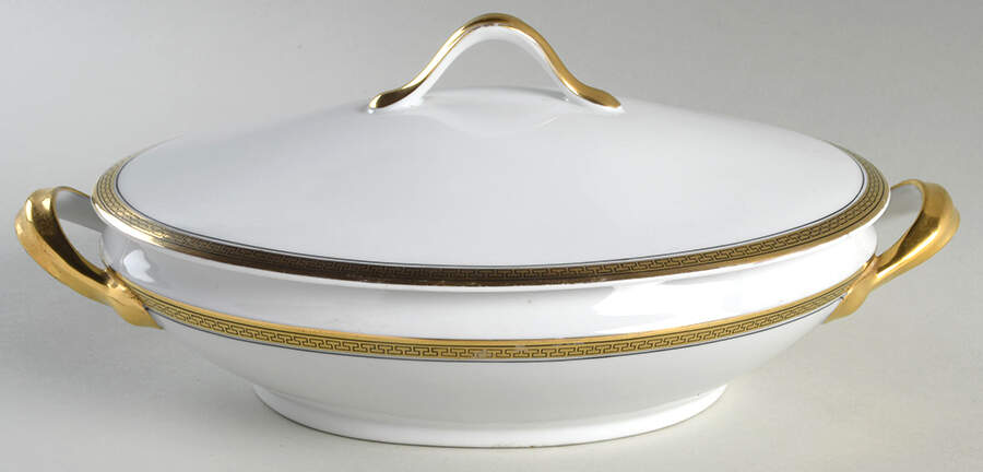 6149 Oval Covered Vegetable by Heinrich - H&C-1