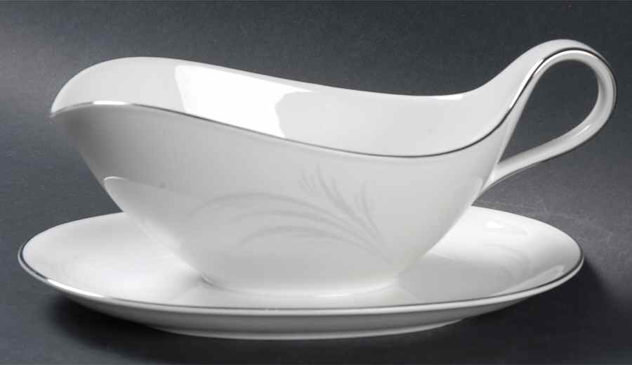 19307 Gravy Boat with Attached Underplate by Heinrich - H&C-1