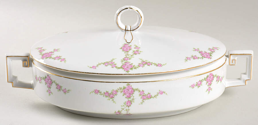 HC376 Oval Covered Vegetable by Heinrich - H&C-1