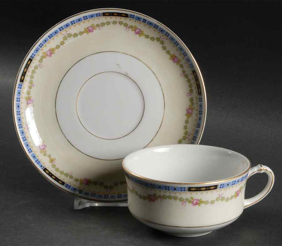 HC40 Flat Cup & Saucer Set by Heinrich - H&C-1
