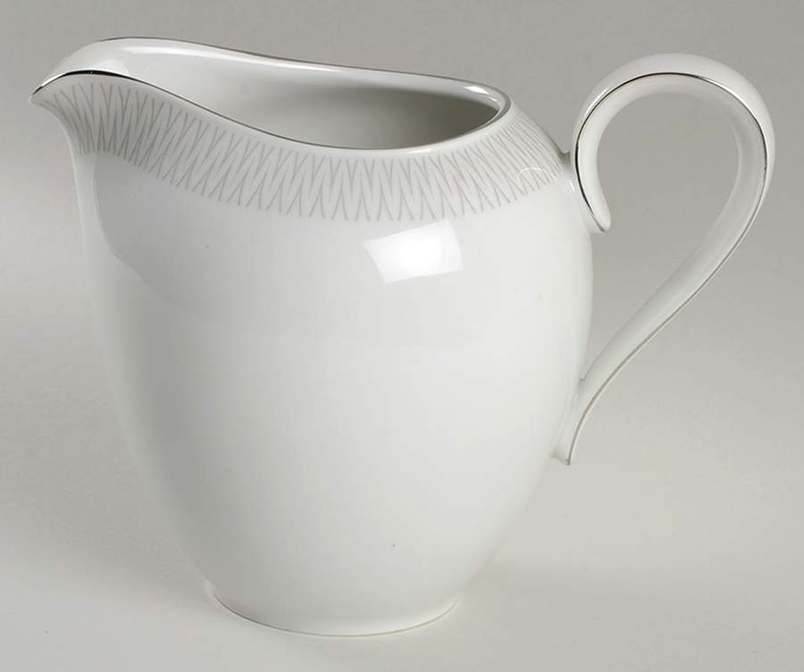 HC409 32 Oz Pitcher by Heinrich - H&C-1