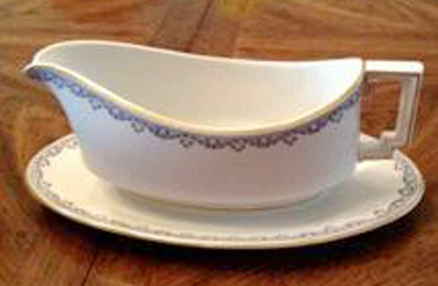 HC440 Gravy Boat with Attached Underplate by Heinrich - H&C-1