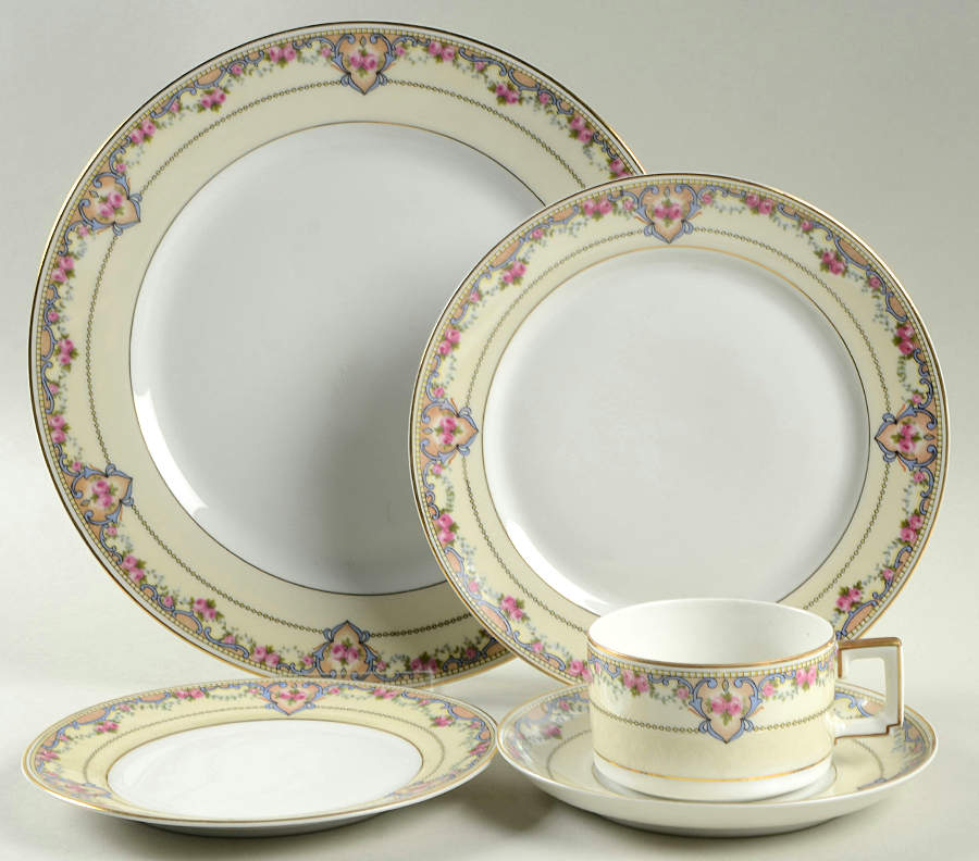 70366 5 Piece Place Setting by Heinrich - H&C-1