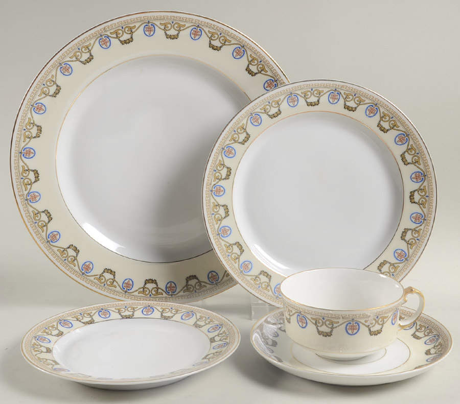 10567 5 Piece Place Setting by Heinrich - H&C-1