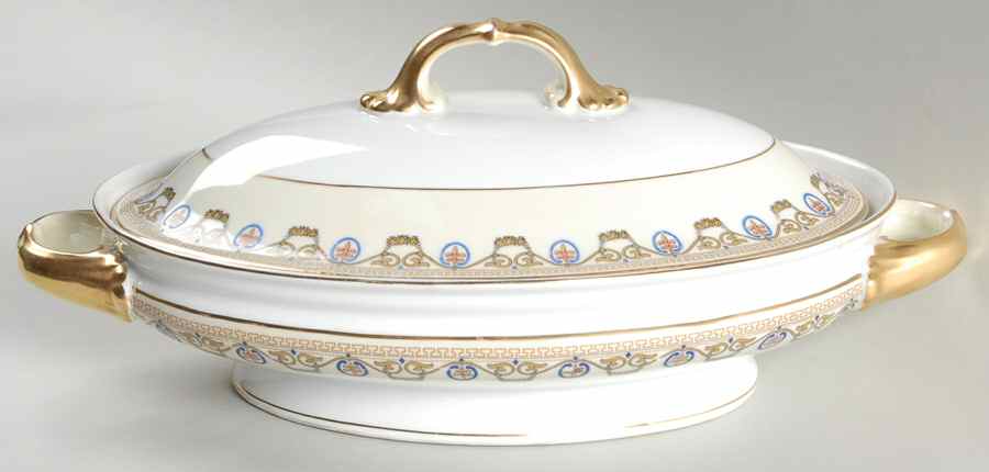 10567 Oval Covered Vegetable by Heinrich - H&C-1
