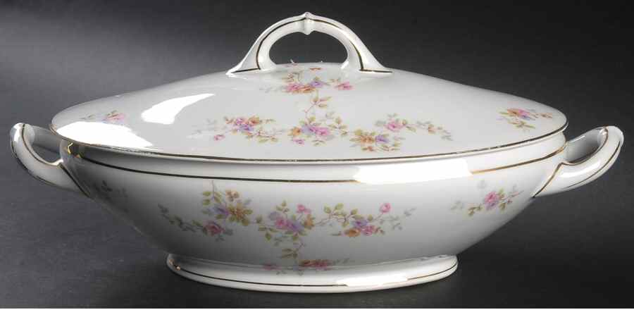 HC56 Oval Covered Vegetable by Heinrich - H&C-1