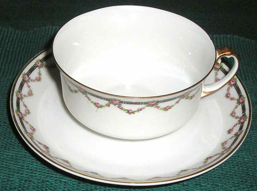 HC57 Flat Cup & Saucer Set by Heinrich - H&C-1