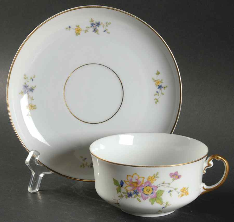 9847 Flat Cup & Saucer Set by Heinrich - H&C-1