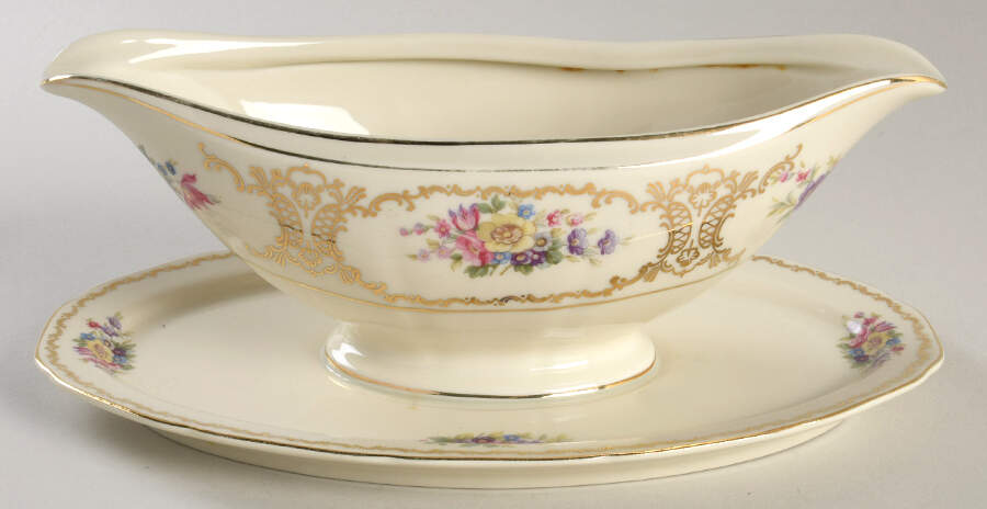 Lady Louise Gravy Boat with Attached Underplate by Heinrich - H&C-1