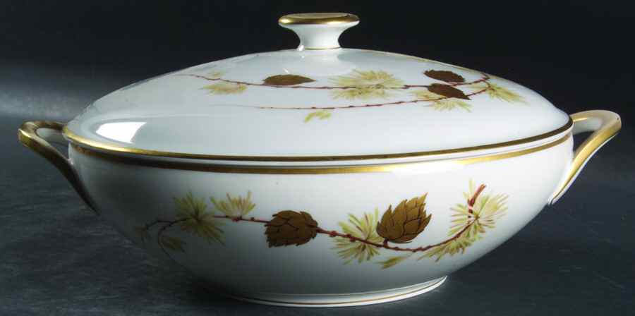 Larchmont Round Covered Vegetable by Heinrich - H&C-1