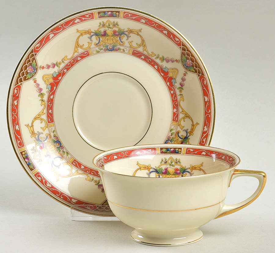 Maurice Footed Cup & Saucer Set by Heinrich - H&C-1