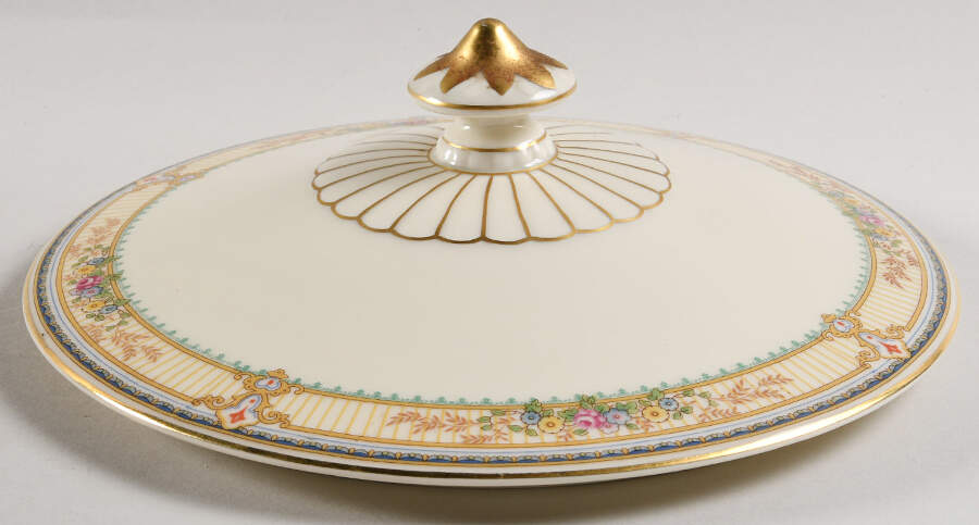 Mayfair Lid for Round Vegetable by Heinrich - H&C-1
