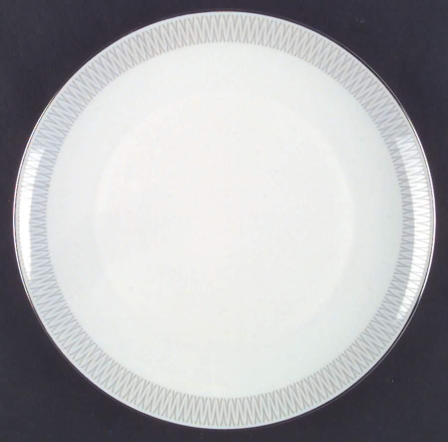 Monarch Dinner Plate by Heinrich - H&C-1