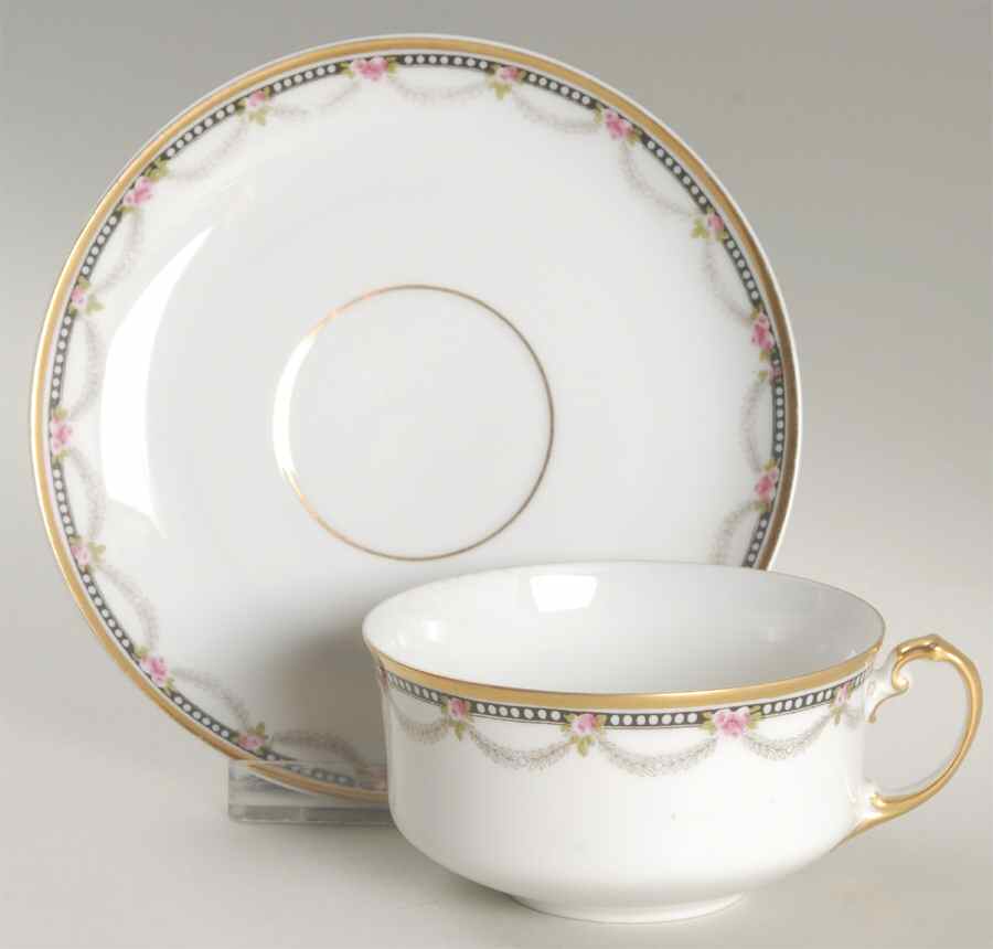 Navarre Flat Cup & Saucer Set by Heinrich - H&C-1