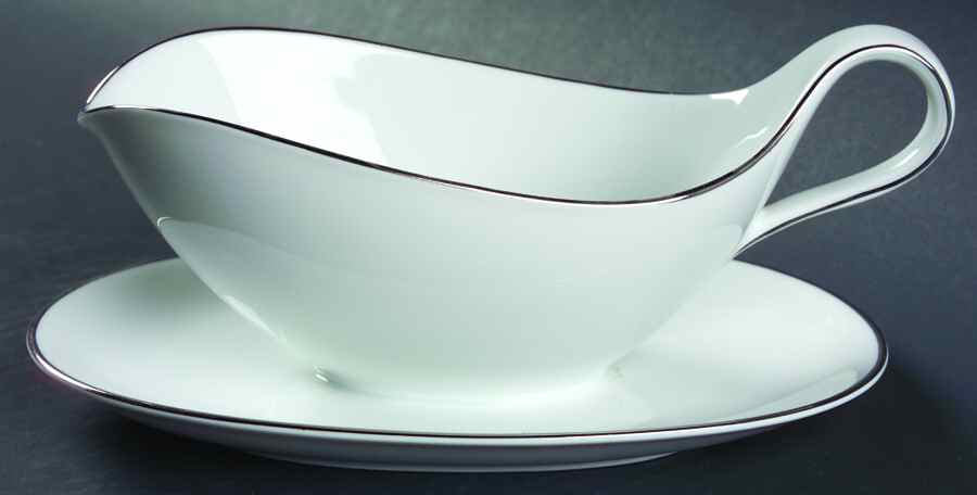 Platinum Band Gravy Boat with Attached Underplate by Heinrich - H&C-1