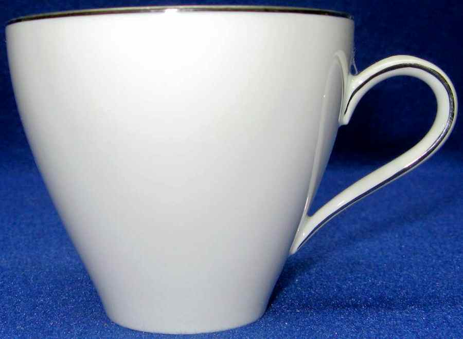 Platinum Band Flat Cup by Heinrich - H&C-1