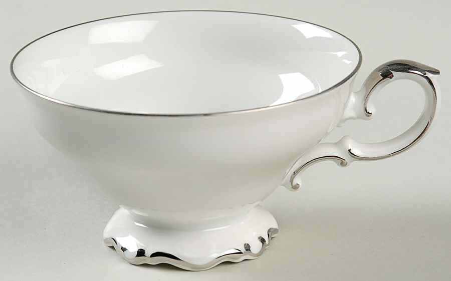 Platinum Scroll Footed Cup by Heinrich - H&C-1