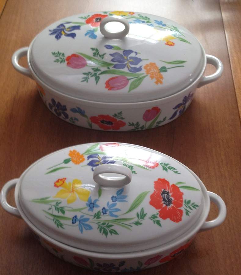 Primavera 2.5 Quart Oval Covered Casserole by Heinrich - H&C-1