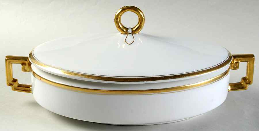 Princess Oval Covered Vegetable by Heinrich - H&C-1
