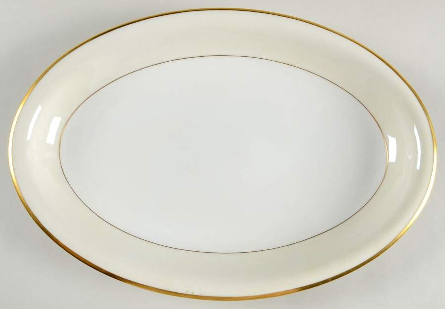 Queen 13" Oval Serving Platter by Heinrich - H&C-1