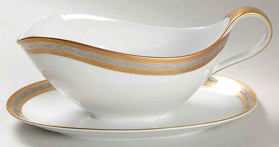 Regal Gravy Boat with Attached Underplate by Heinrich - H&C-1