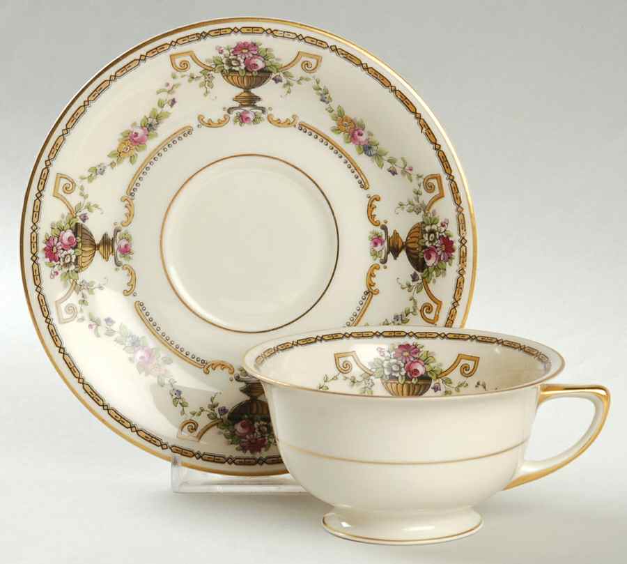 Riviera Footed Cup & Saucer Set by Heinrich - H&C-1