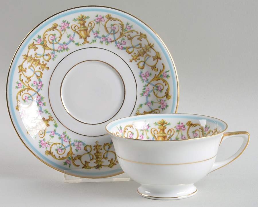 Rococco Footed Cup & Saucer Set by Heinrich - H&C-1