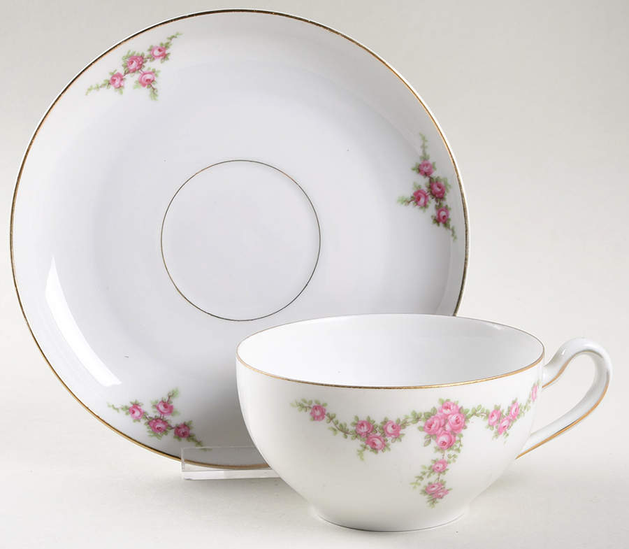 Rosalinda Oversized Cup & Saucer Set by Heinrich - H&C-1